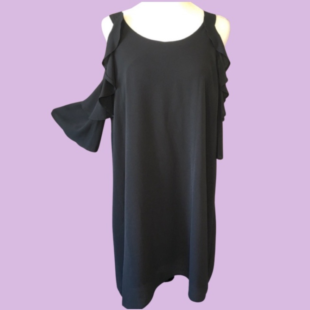 BOUTIQUE ITEM- Black Cold Shoulder Mini Dress